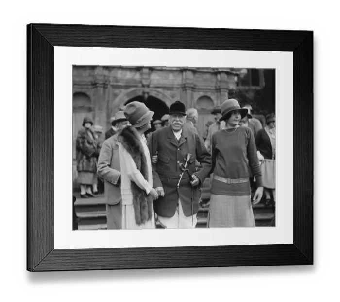 Framed Print : Meet of Basset Hounds in celebration of Lord Norths 91st birthday. Hon Mrs Fitzgerald ( left ) Framed Print : Meet of Basset Hounds in celebration of Lord Norths 91st birthday. Hon Mrs Fitzgerald ( left )