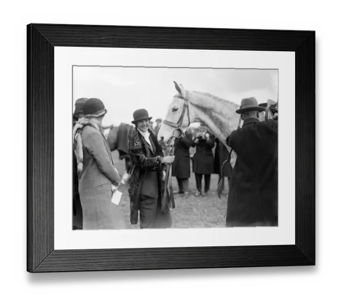Framed Print : Ladies compete ins and W Wilts, Point to Point races at Kingston Deverill. Miss Framed Print : Ladies compete ins and W Wilts, Point to Point races at Kingston Deverill. Miss