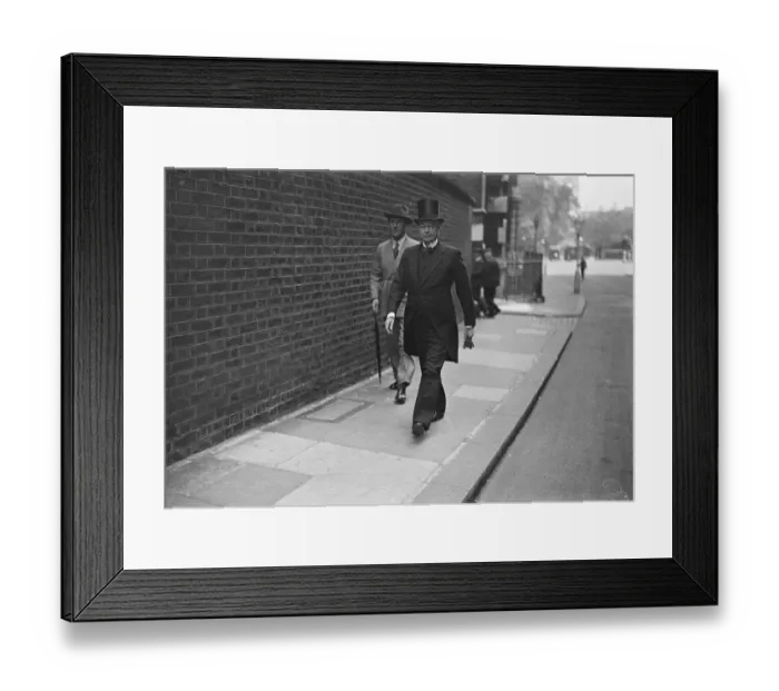 Framed Print : Anglo Soviet relations discussed by the cabinet. Sir William Joynson Hicks arriving Framed Print : Anglo Soviet relations discussed by the cabinet. Sir William Joynson Hicks arriving