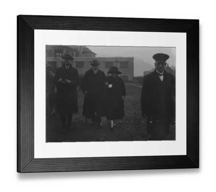 Framed Print : Sir Donald and Judy MacAlister. Sir Donald is the Principal of Glasgow University Framed Print : Sir Donald and Judy MacAlister. Sir Donald is the Principal of Glasgow University
