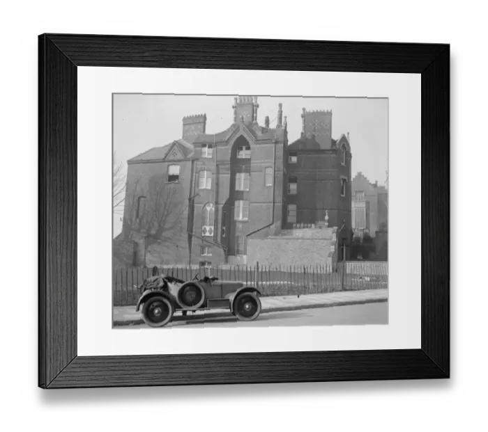 Framed Print : Famous Harrow School House visible after 130 years. Harrow School in north - west
