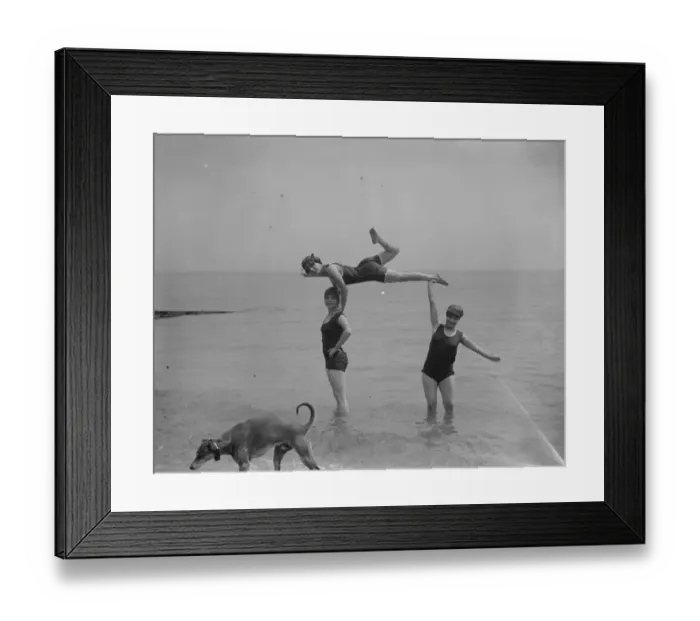 Framed Print : Bathing scenes at Eastbourne. 19 June 1925 Framed Print : Bathing scenes at Eastbourne. 19 June 1925