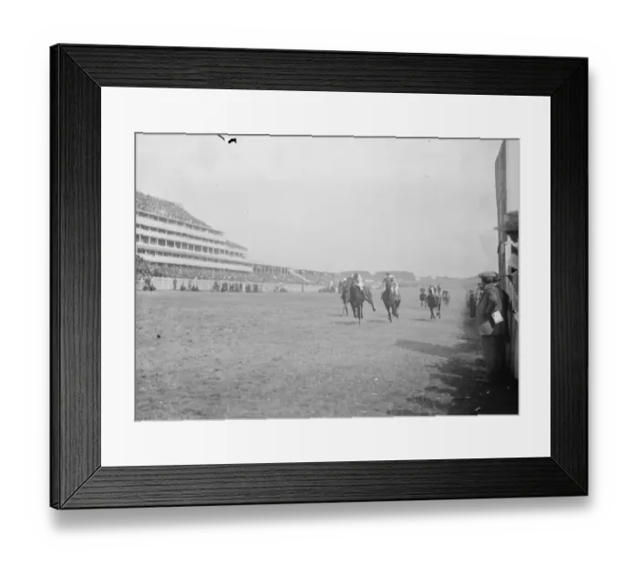 Framed Print : The Finish of the Race for the Oaks 1919 Framed Print : The Finish of the Race for the Oaks 1919