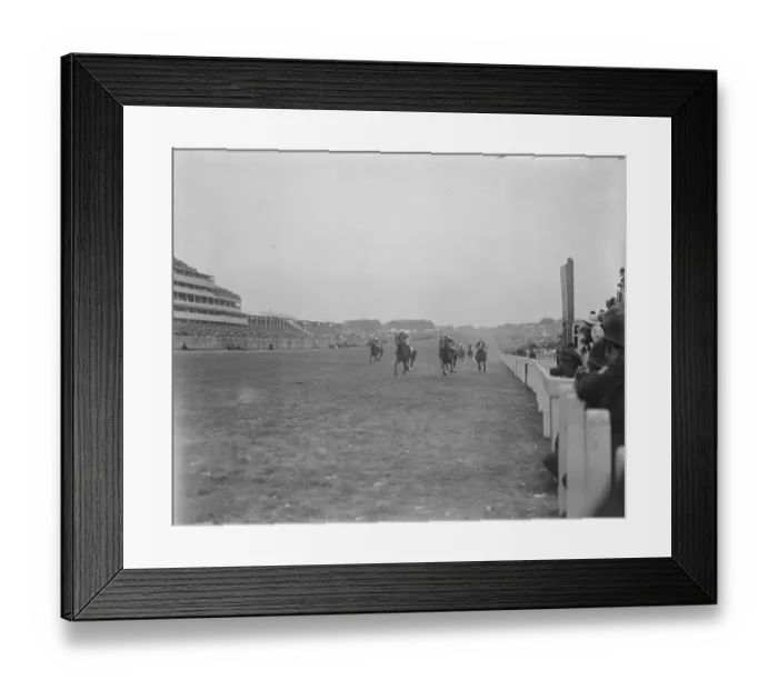 Framed Print : The finish of the race for the oaks Pogrom the favourite, winning from Soubriquet Framed Print : The finish of the race for the oaks Pogrom the favourite, winning from Soubriquet