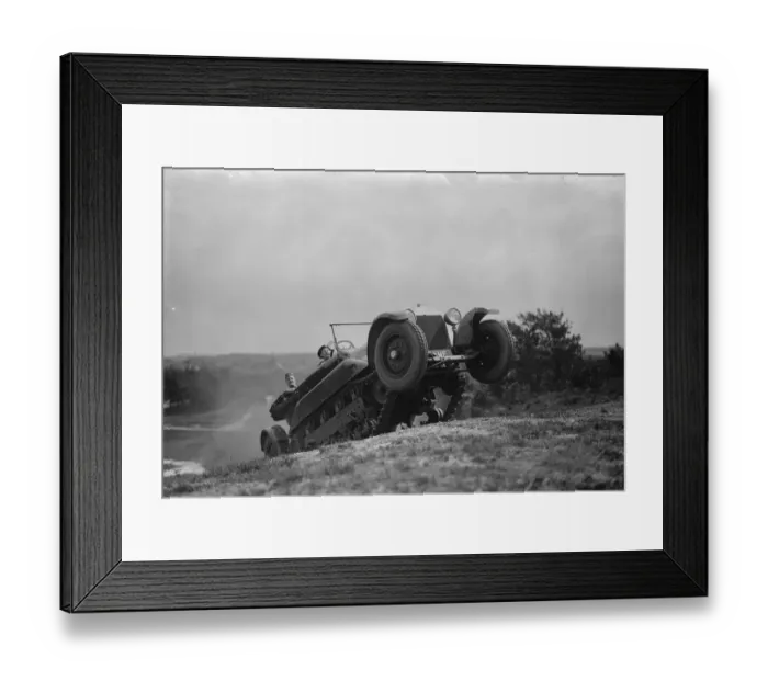 Framed Print : Colonial office conference visitors see war office demonstration of transport cross