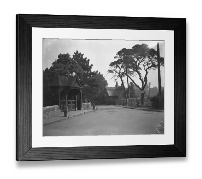 Framed Print : The lychgate of St Marys Church, Bexley, Kent Framed Print : The lychgate of St Marys Church, Bexley, Kent