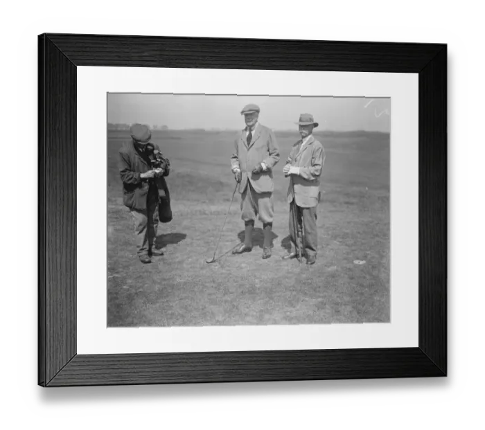 Framed Print : Parliamentary golf at Sandwich Lord Rathcreedan with Lord Wemyss ( left ) 12 June 1920