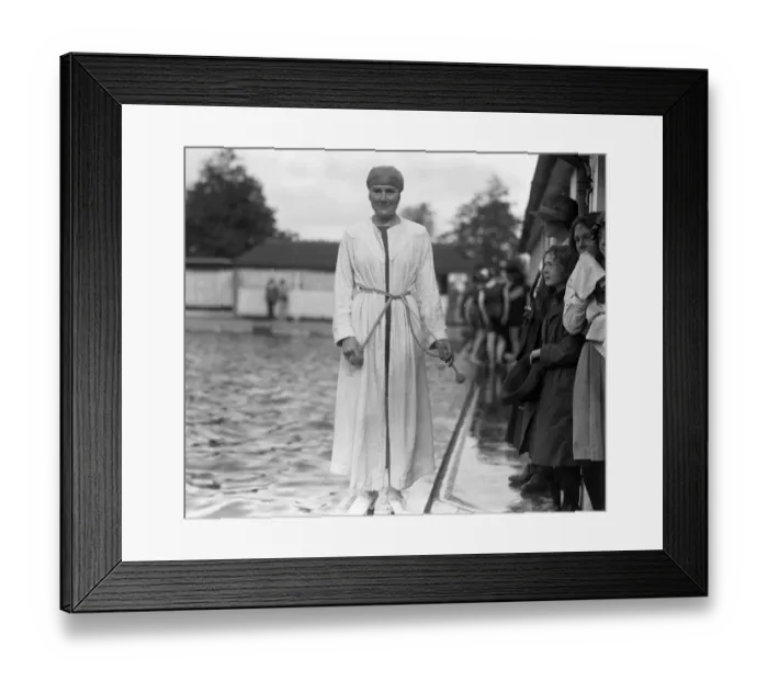 Framed Print : To attempt to swim the English channel - Mrs Hilda Willing. 15 June 1920 Framed Print : To attempt to swim the English channel - Mrs Hilda Willing. 15 June 1920