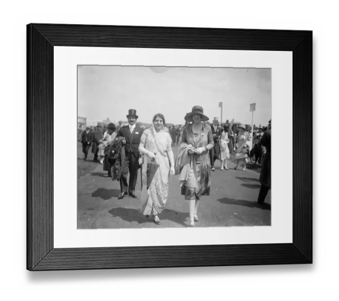 Framed Print : Society at Ascot. Lady Bomanji, a notable Indian visitor. 15 June 1926 Framed Print : Society at Ascot. Lady Bomanji, a notable Indian visitor. 15 June 1926