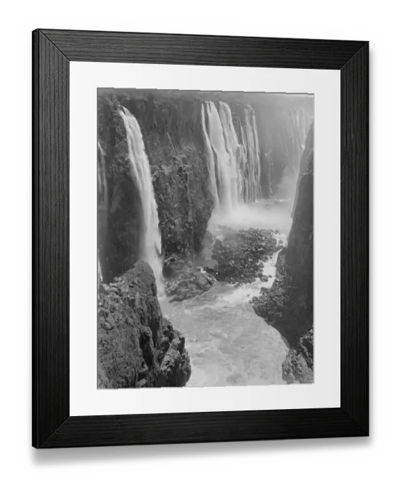 Framed Print : Victoria Falls, Zambesi in Africa Framed Print : Victoria Falls, Zambesi in Africa