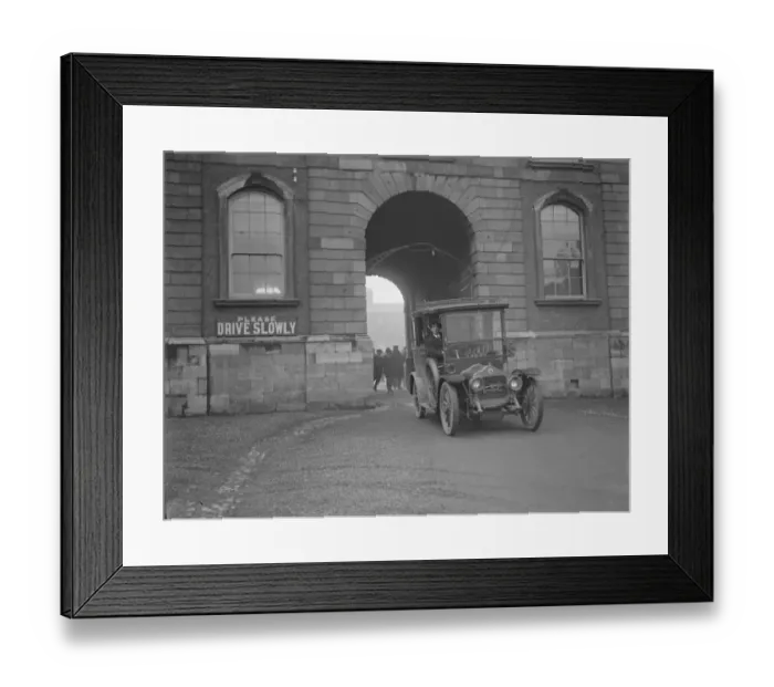Framed Print : Historic Dublin Scenes. Provisional Government of Southern Ireland takes over control