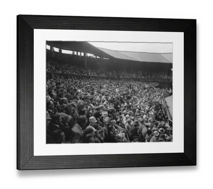 Framed Print : Lawn tennis at Wimbledon. A portion of the vast crowd. 22 June 1927 Framed Print : Lawn tennis at Wimbledon. A portion of the vast crowd. 22 June 1927