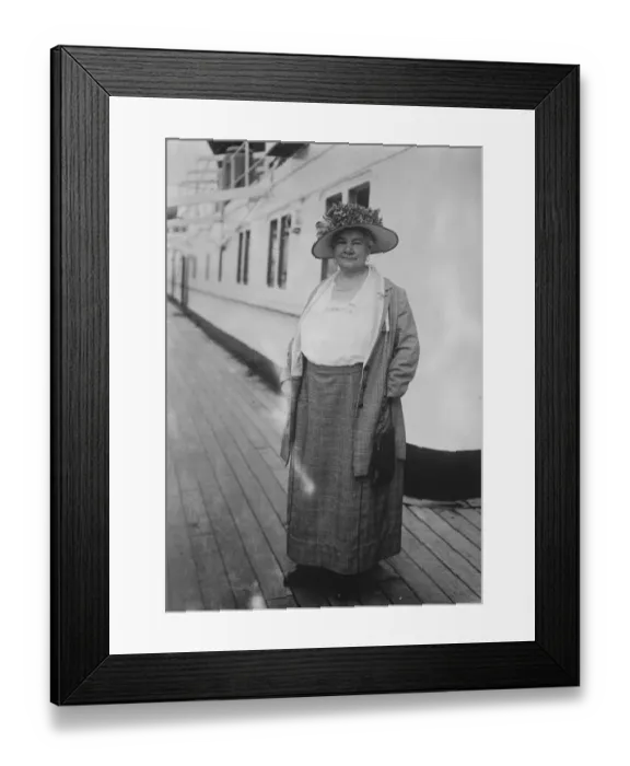 Framed Print : Prima Donna at 64 Mme Schumann Heink, who at 64 reappeared at the Metropolitan Opera House Framed Print : Prima Donna at 64 Mme Schumann Heink, who at 64 reappeared at the Metropolitan Opera House