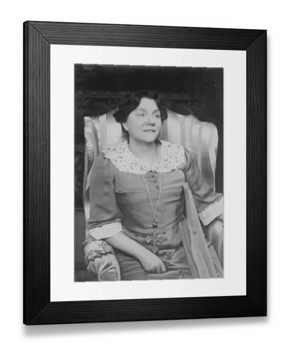 Framed Print : Yvette Guilberts latest role. Journalism is the latest role of Mme Yvette Guilbert Framed Print : Yvette Guilberts latest role. Journalism is the latest role of Mme Yvette Guilbert
