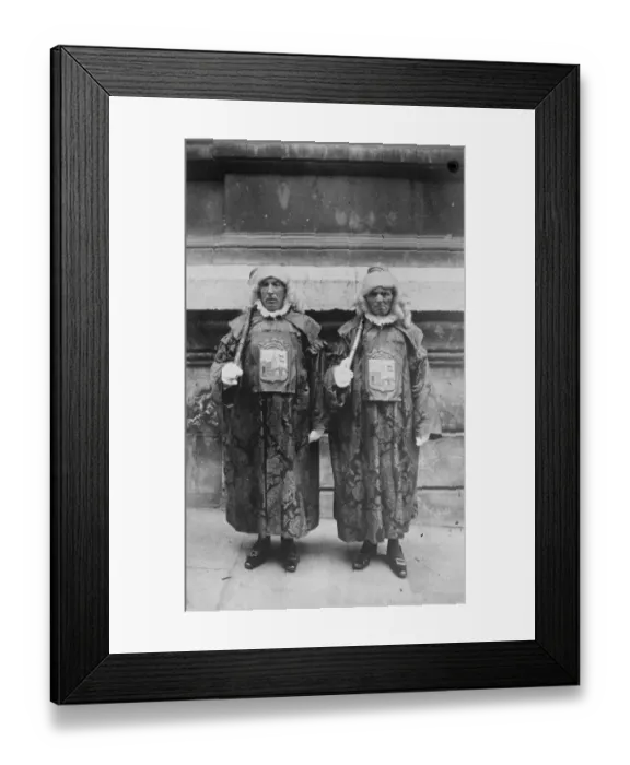 Framed Print : A hint to British mayors. Why not impart another touch of the picturesque in civic Framed Print : A hint to British mayors. Why not impart another touch of the picturesque in civic