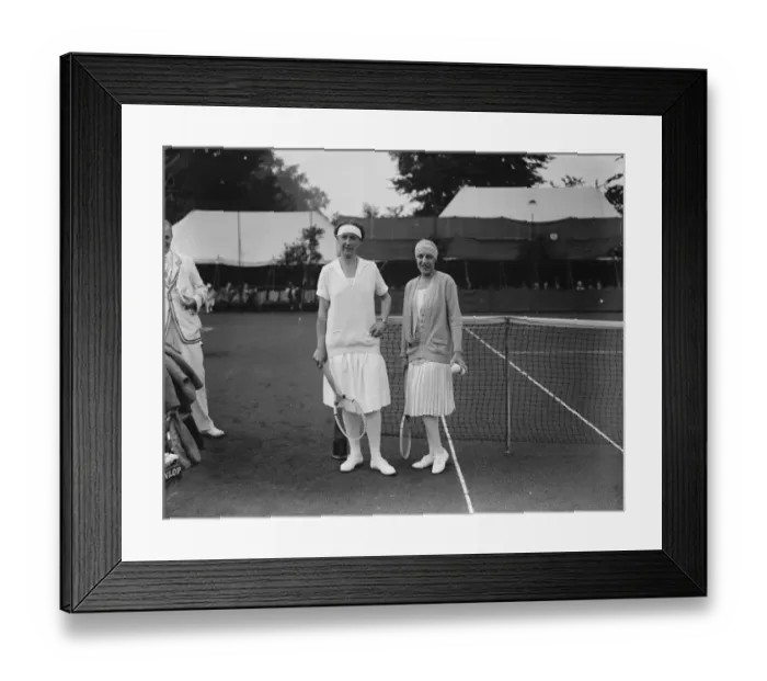 Framed Print : Professional tennis at the Phyllis Court Club, Henley. Mlle Lenglen and Miss Dora Kornig Framed Print : Professional tennis at the Phyllis Court Club, Henley. Mlle Lenglen and Miss Dora Kornig
