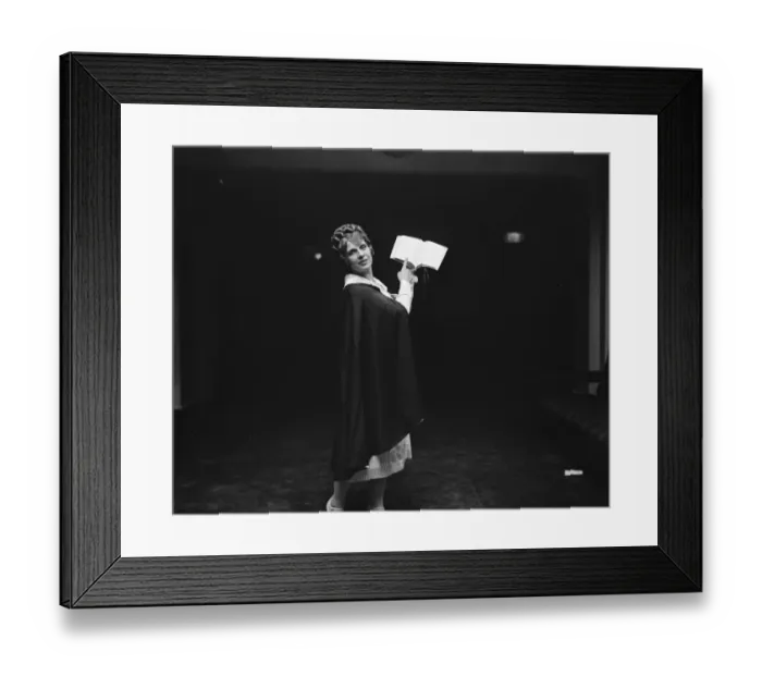 Framed Print : To drive the devil out of Great Britain. Mrs Aimee McPherson the Los Angeles hot - gospeller Framed Print : To drive the devil out of Great Britain. Mrs Aimee McPherson the Los Angeles hot - gospeller