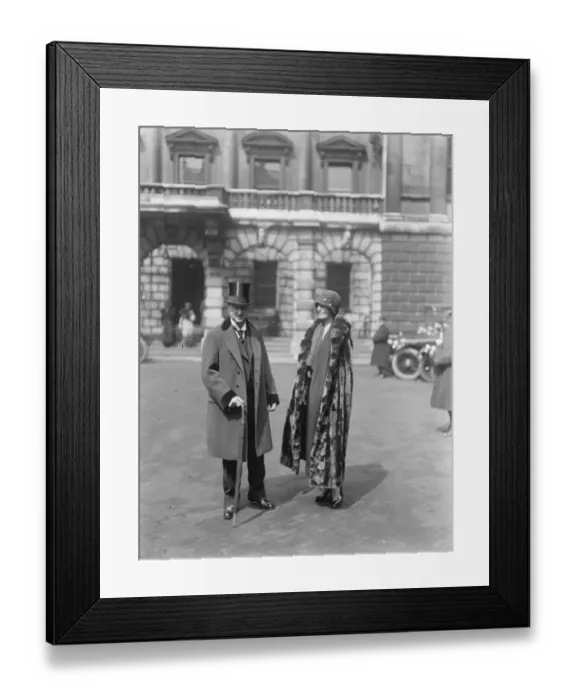 Framed Print : Private view day at the Royal Academy. Duke and Duchess of Marlborough. 3 May 1924
