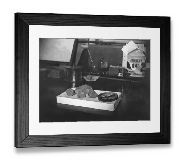 Framed Print : Radium treatment at the Radium Institute, Riding House Street, Portland Place, London