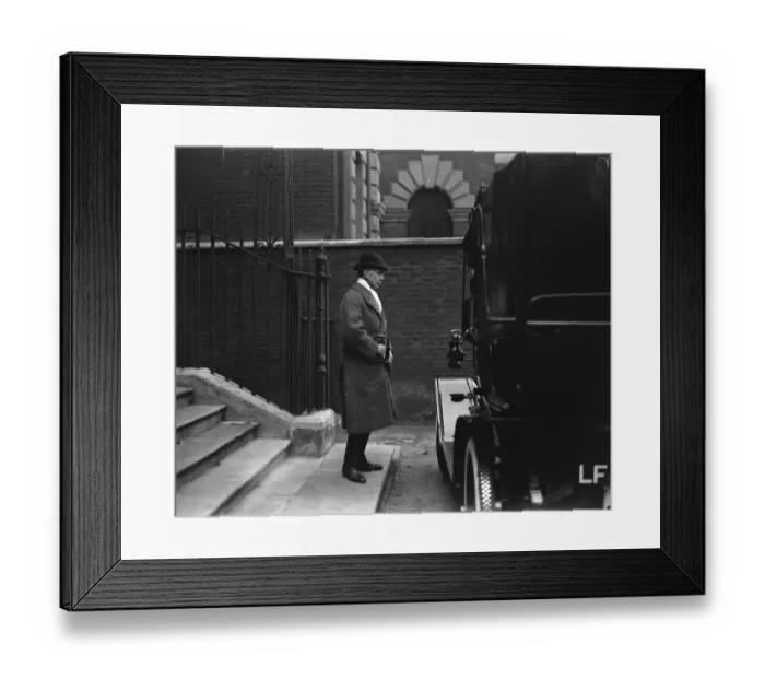 Framed Print : The political crisis. Die hards meet at Lord Sailsbury House There was a meeting Framed Print : The political crisis. Die hards meet at Lord Sailsbury House There was a meeting