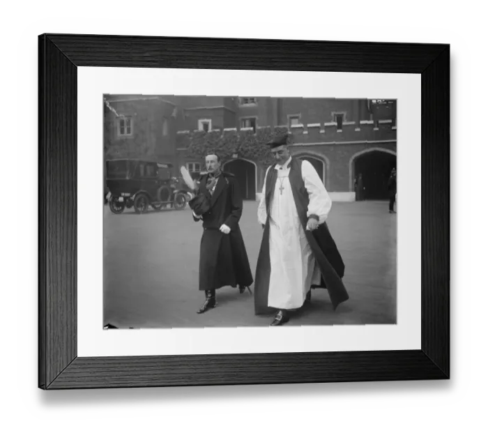 Framed Print : King holds levee at St Jamess Palace. Lord Annaly and the Bishop of St Albane