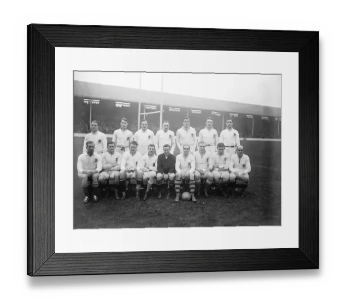 Framed Print : International rugby at Leicester. England defeat Ireland by 23 points to 5. The English team Framed Print : International rugby at Leicester. England defeat Ireland by 23 points to 5. The English team
