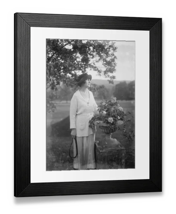 Framed Print : Lady Terrington at their home Binfield, Marlow 30 October 1921 Framed Print : Lady Terrington at their home Binfield, Marlow 30 October 1921