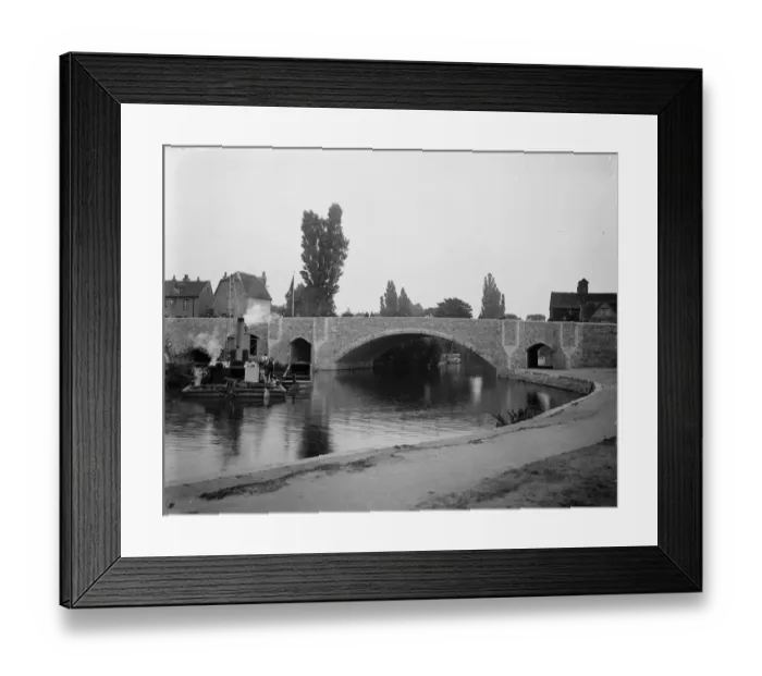Framed Print : A new Thames bridge. The new bridge over the Thames at Abingdon near Oxford, which
