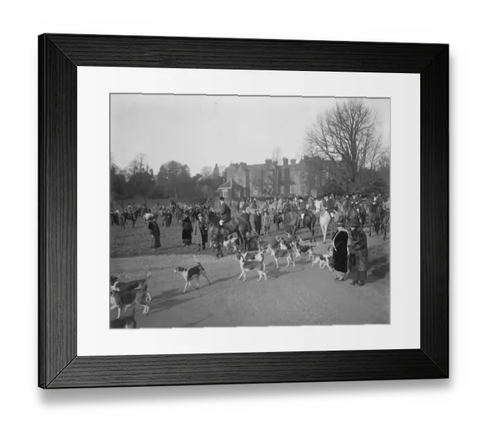 Framed Print : Old Berkeley hounds meet at Chequers. The meet showing Chequers in the background Framed Print : Old Berkeley hounds meet at Chequers. The meet showing Chequers in the background