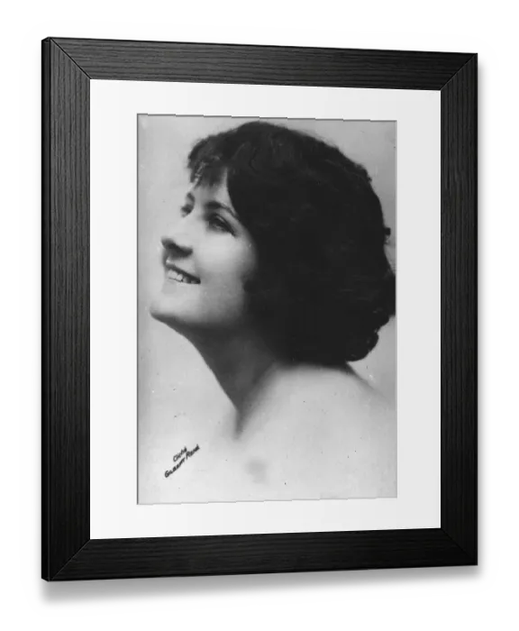 Framed Print : Wants to film story of own unhappy life. Sari Fedal, the famous Hungarian actress Framed Print : Wants to film story of own unhappy life. Sari Fedal, the famous Hungarian actress