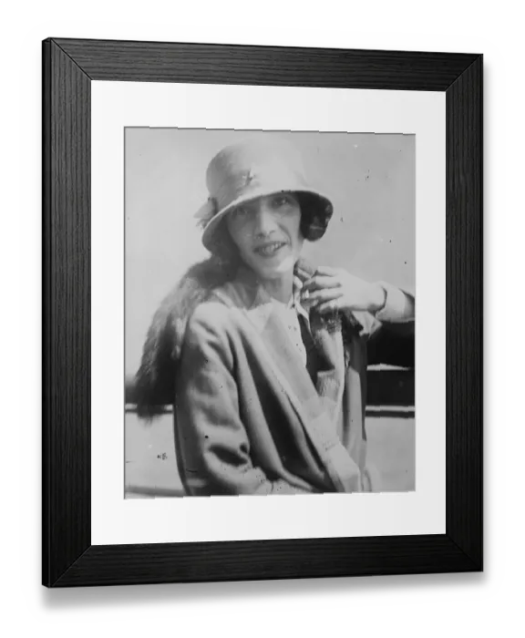 Framed Print : First photographs of the Prince of Wales in America. Miss Leonora Cahil, the well Framed Print : First photographs of the Prince of Wales in America. Miss Leonora Cahil, the well