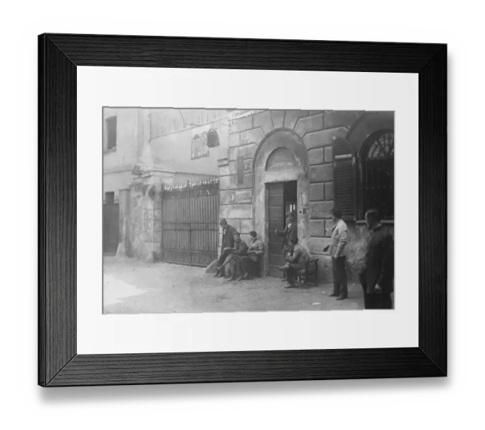 Framed Print : Italys Experiment in Communism Workers kept under guard in in seized metal factories