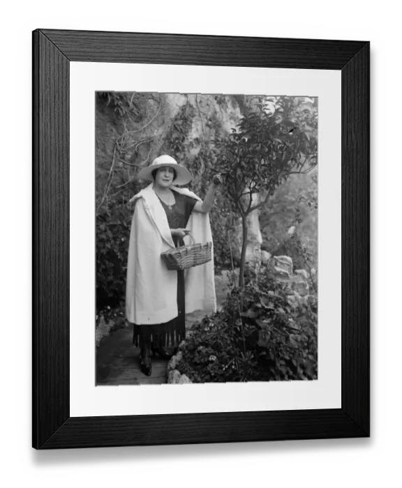 Framed Print : Lady De Bathe on the Riviera. Lady de Bathe ( Miss Lillie Langtry ) at Monte Carlo Framed Print : Lady De Bathe on the Riviera. Lady de Bathe ( Miss Lillie Langtry ) at Monte Carlo