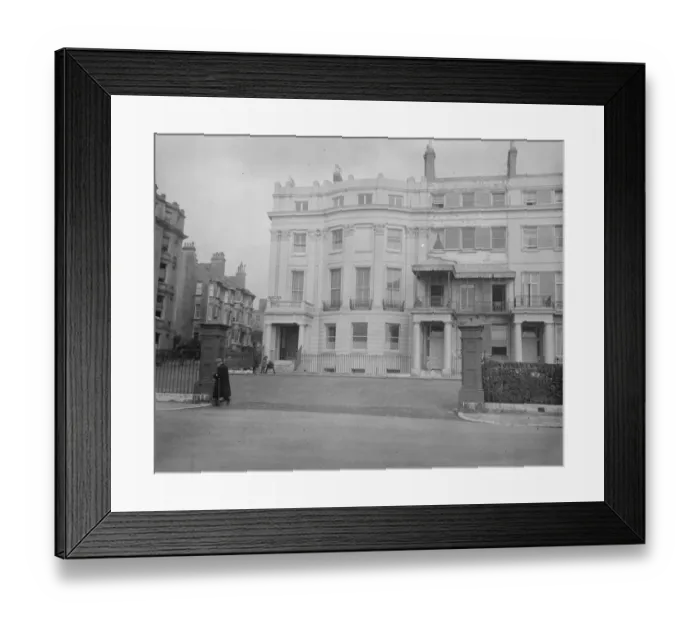 Framed Print : Earl Haig to Live at Brighton Field Marshal Earl Haig has taken Chichester Terrace