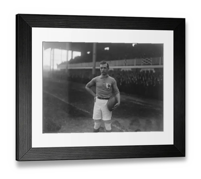 Framed Print : International Rugby France versus Wales at Swansea, St Helens Rugby and Cricket Framed Print : International Rugby France versus Wales at Swansea, St Helens Rugby and Cricket