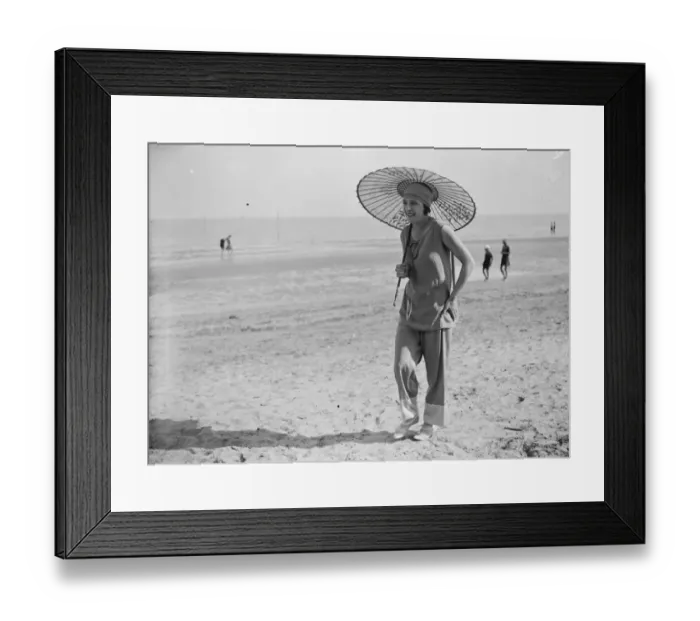 Framed Print : On the Lido Mlle Suzanne Lenglen 25 August 1926 Framed Print : On the Lido Mlle Suzanne Lenglen 25 August 1926