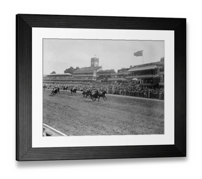 Framed Print : The finish of the Royal Hunt Cup at Ascot. The outsider, Mrs R R Jeffrey s