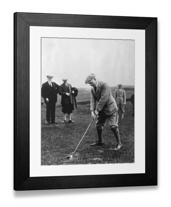 Framed Print : The Premier on Holiday Mr Ramsay MacDonald is spnding a golfing holiday with Lord Thomson Framed Print : The Premier on Holiday Mr Ramsay MacDonald is spnding a golfing holiday with Lord Thomson