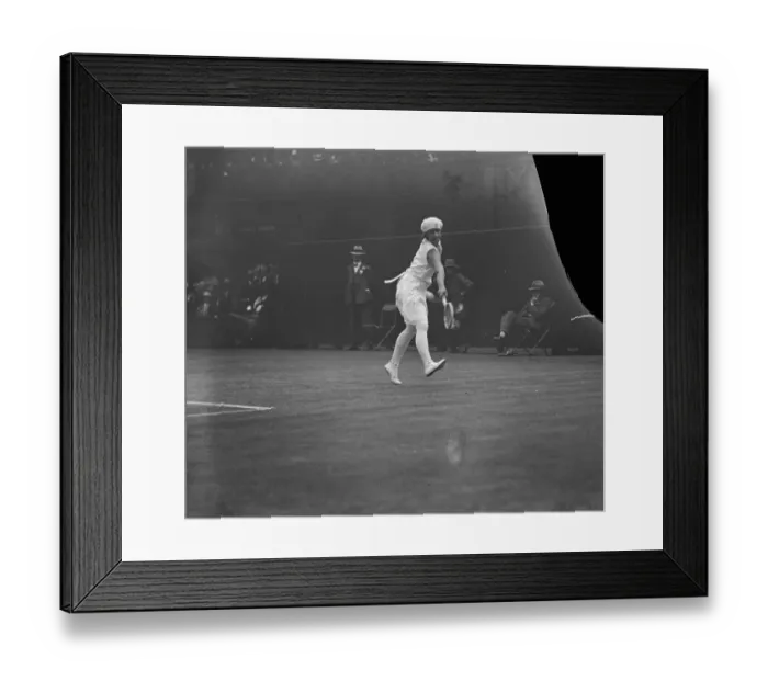 Framed Print : Wimbledon. Mrs Bundy in play. 3 July 1929