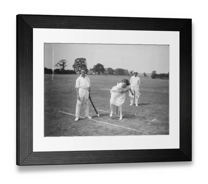 Framed Print : Wonderful woman bowler Miss Muriel Maxted, Captain of the Beaver Wednesday Cricket Club Framed Print : Wonderful woman bowler Miss Muriel Maxted, Captain of the Beaver Wednesday Cricket Club