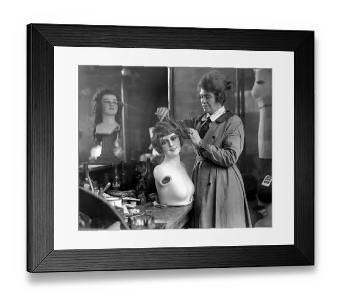 Framed Print : The making of wax models at Sages, Grays Inn Road. 1921