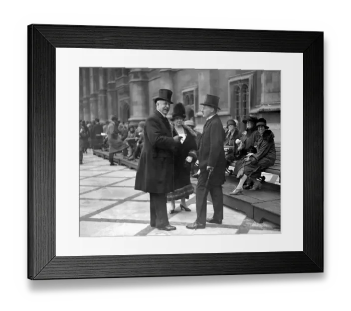 Framed Print : Mr Alan Cobham returns from World Flight vansittart. Sir Thomas and Lady Bowater Framed Print : Mr Alan Cobham returns from World Flight vansittart. Sir Thomas and Lady Bowater