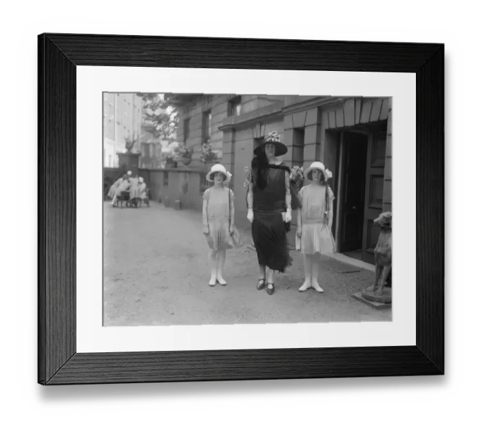 Framed Print : Lady Wavertrees tennis party at Sussex Lodge, in aid of Invalid Childrens Association