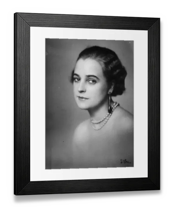 Framed Print : Mlle Crista de Vynos, who has issued a ?1, 000 challenge to any woman dancer in the world Framed Print : Mlle Crista de Vynos, who has issued a ?1, 000 challenge to any woman dancer in the world
