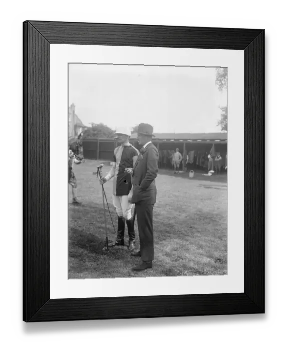 Framed Print : Saturday at Hurlingham. The Whitney Cup Tie between the Quidnuncs and Scopwick Framed Print : Saturday at Hurlingham. The Whitney Cup Tie between the Quidnuncs and Scopwick