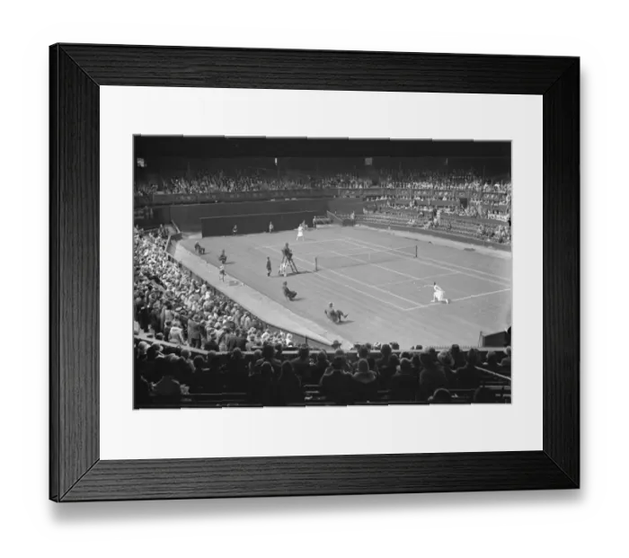 Framed Print : Lawn tennis at Wimbledon. General view of the match between Miss Bennett and Mrs Mallory Framed Print : Lawn tennis at Wimbledon. General view of the match between Miss Bennett and Mrs Mallory