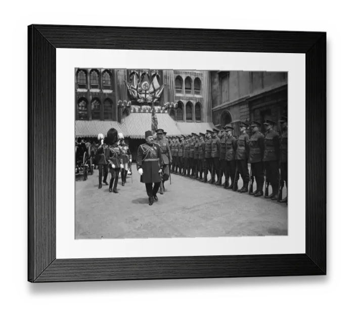 Framed Print : King of Egpyts visit to the City. King Fuad inspects the guard of honour outside the Guildhall Framed Print : King of Egpyts visit to the City. King Fuad inspects the guard of honour outside the Guildhall