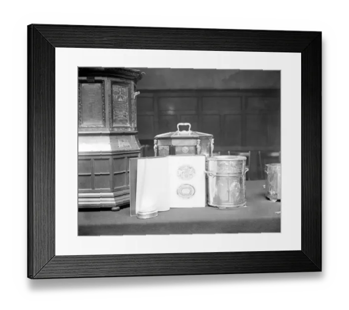 Framed Print : The famous Westminster Tobacco box, taken for Mr Langford Read. 9 September 1924