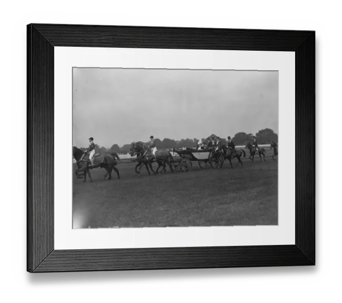 Framed Print : The King and Queen arrive at Royal Ascot Races 12 June 1921