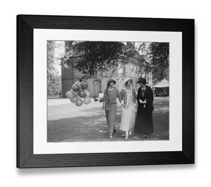 Framed Print : Lady Beattys tennis tournament at Hanover Lodge, Regents Park. Lady Lytton with her daughter Framed Print : Lady Beattys tennis tournament at Hanover Lodge, Regents Park. Lady Lytton with her daughter